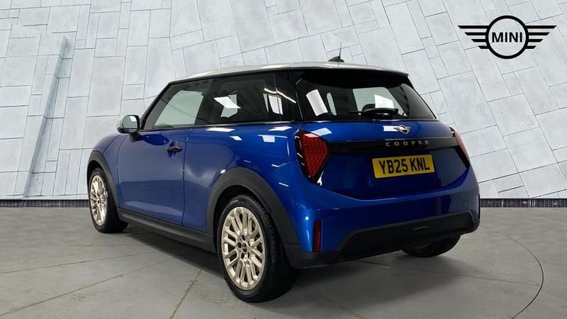 Used Mini Cooper Hatch 113 kW (154 HP) 2025 Blue Hatchback