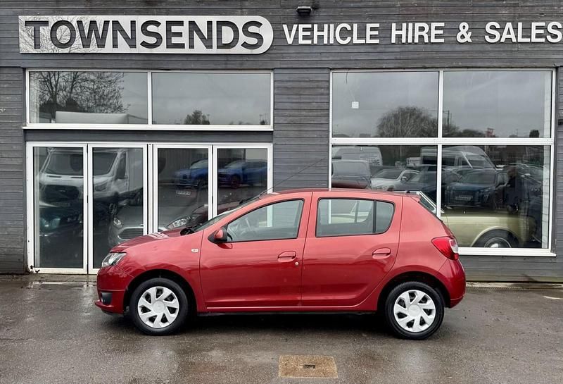 Used Dacia Sandero Lauréate 2013 Red Hatchback