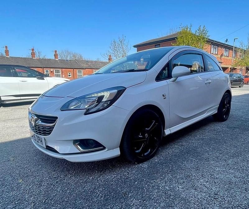 Second-hand Vauxhall Corsa SRi 2015 Alb Hatchback