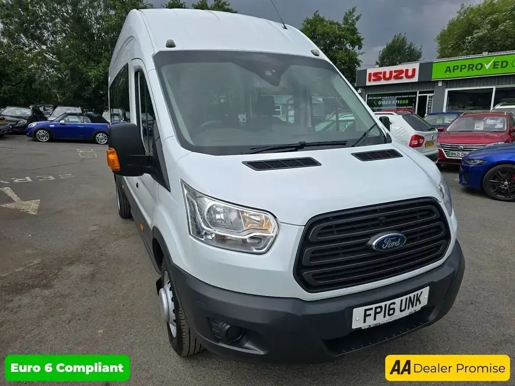 Usado Ford Transit 125 HP (91 kW) 2016 Branco Sedan