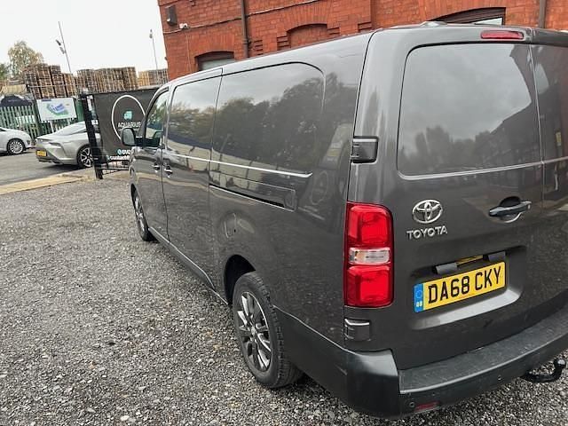 Used Toyota Proace 120 HP (88 kW) 2018 Grey MPV