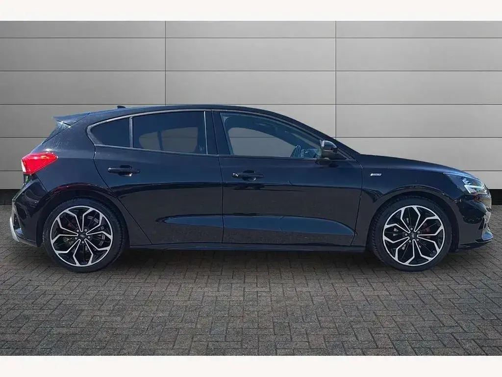 Used Ford Focus ST-Line X 120 HP (88 kW) 2021 Black Hatchback