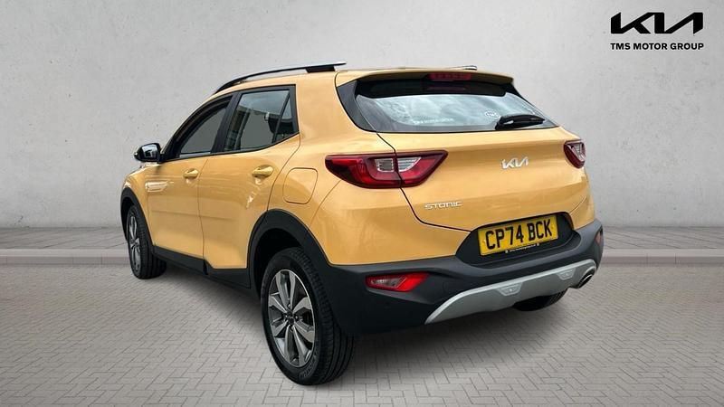 Used Kia Stonic 100 HP (73 kW) 2025 Yellow SUV