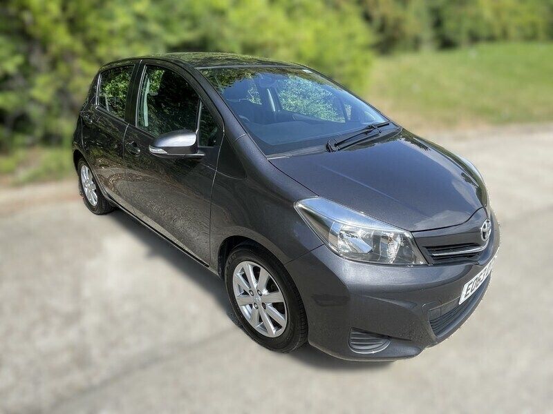 Grey Used 2013 Toyota Yaris Multidrive S Hatchback | £7,995 (Fair price) - Image 1/4