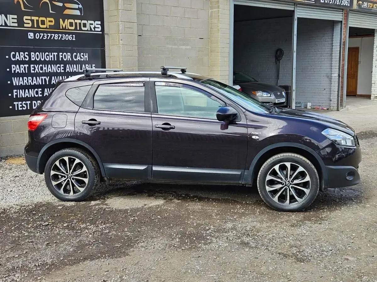 Używany Nissan Qashqai N-TEC 110 KM (80 kW) 2012 Czarny SUV