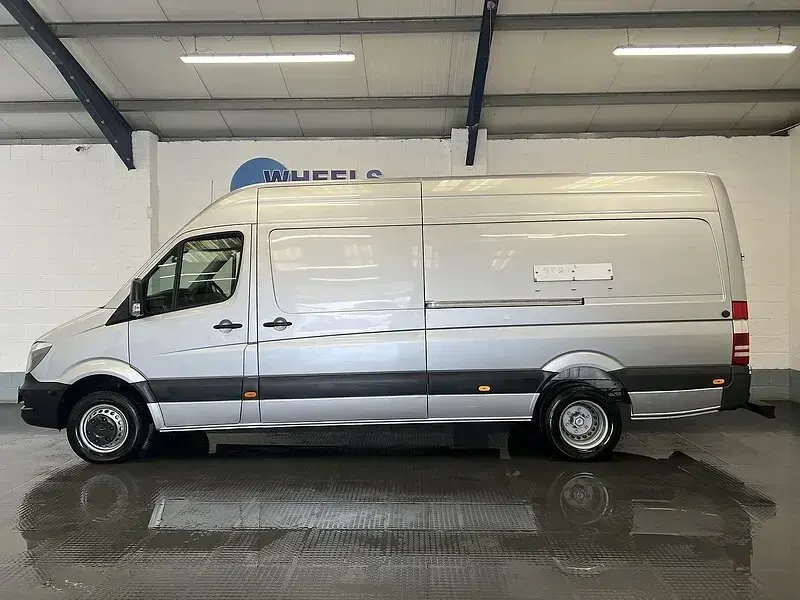 Used Mercedes Sprinter 140 HP (102 kW) 2018 White Van