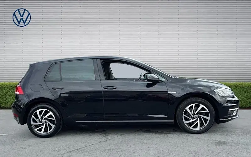 Used VW Golf VIII Edition 131 HP (96 kW) 2020 Black Hatchback