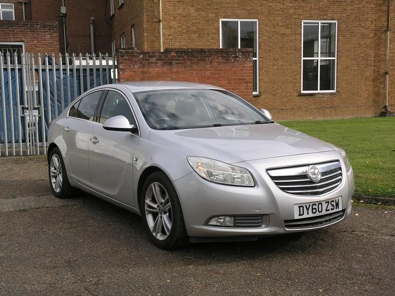 Used Vauxhall Insignia SRi 2010 Silver Hatchback