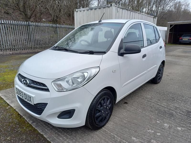 Usado Hyundai i10 Classic 85 HP (62 kW) 2013 Branco Citadino