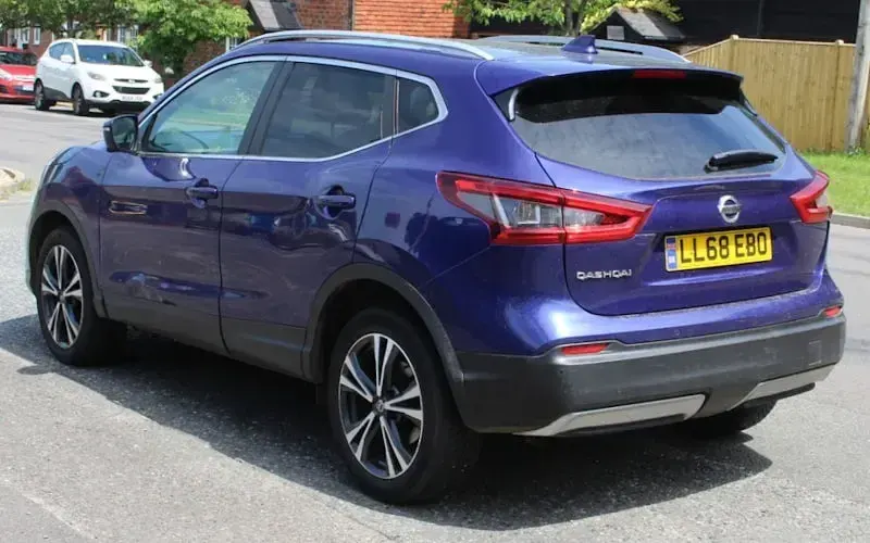 Used Nissan Qashqai N-Connecta 160 HP (117 kW) 2018 Blue SUV