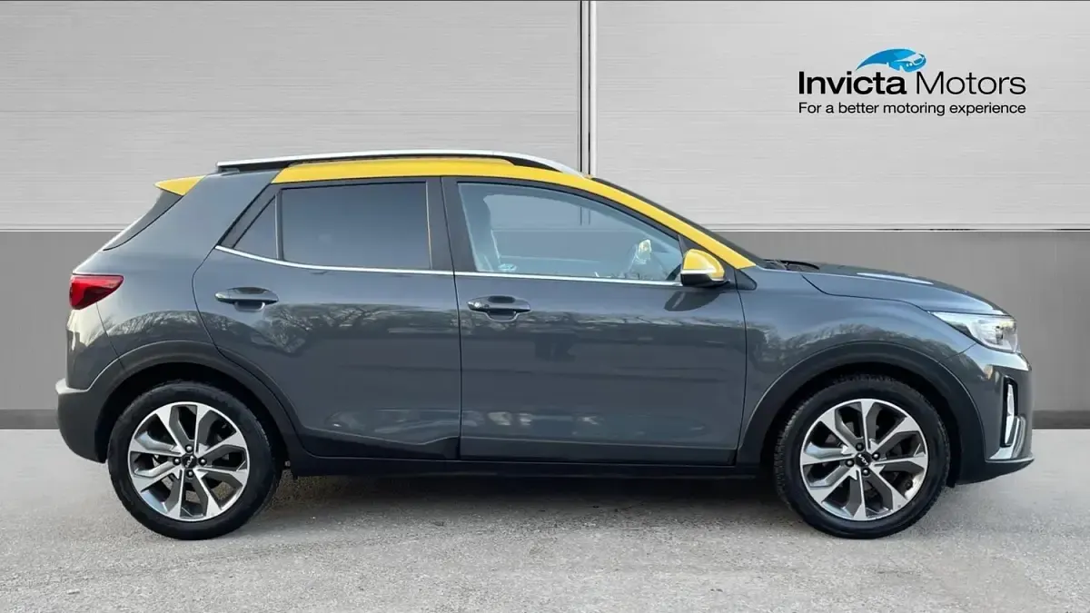 Used Kia Stonic 99 HP (72 kW) 2023 Grey SUV