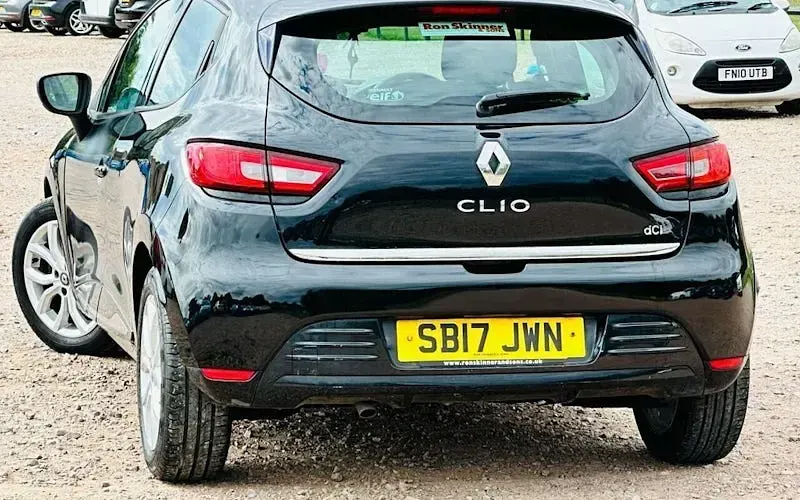 Used Renault Clio Dynamique 90 HP (66 kW) 2018 Hatchback