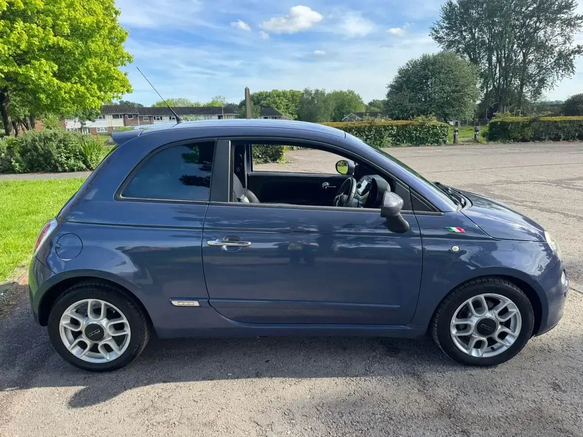 Used Fiat 500 85 HP (62 kW) 2012 Blue Hatchback