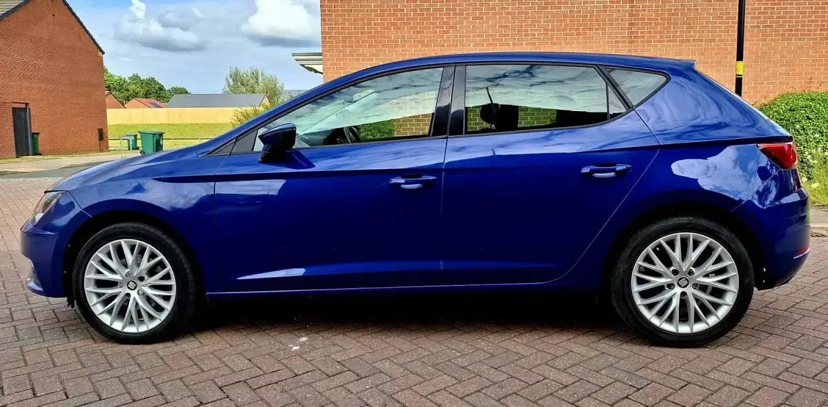 Used Seat Leon SE Dynamic 2017 Blue Hatchback