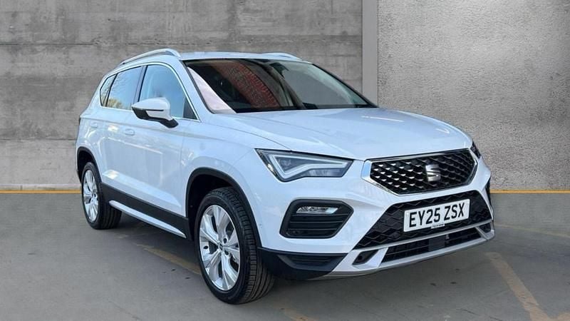 Metallic glacial white Used 2025 Seat Ateca Xperience SUV | £24,990 (Fair price) - Image 1/4