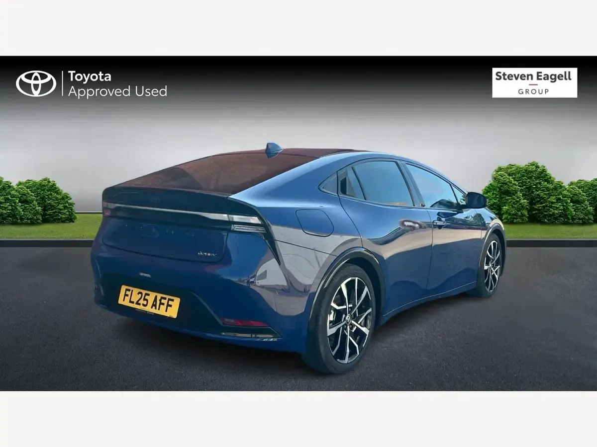 Used Toyota Prius 2025 Blue Hatchback
