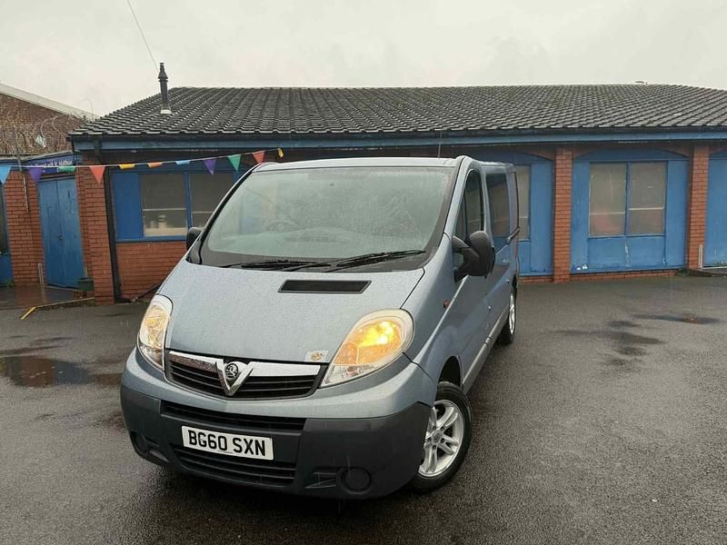 Used Vauxhall Vivaro 115 HP (84 kW) 2011 Grey MPV