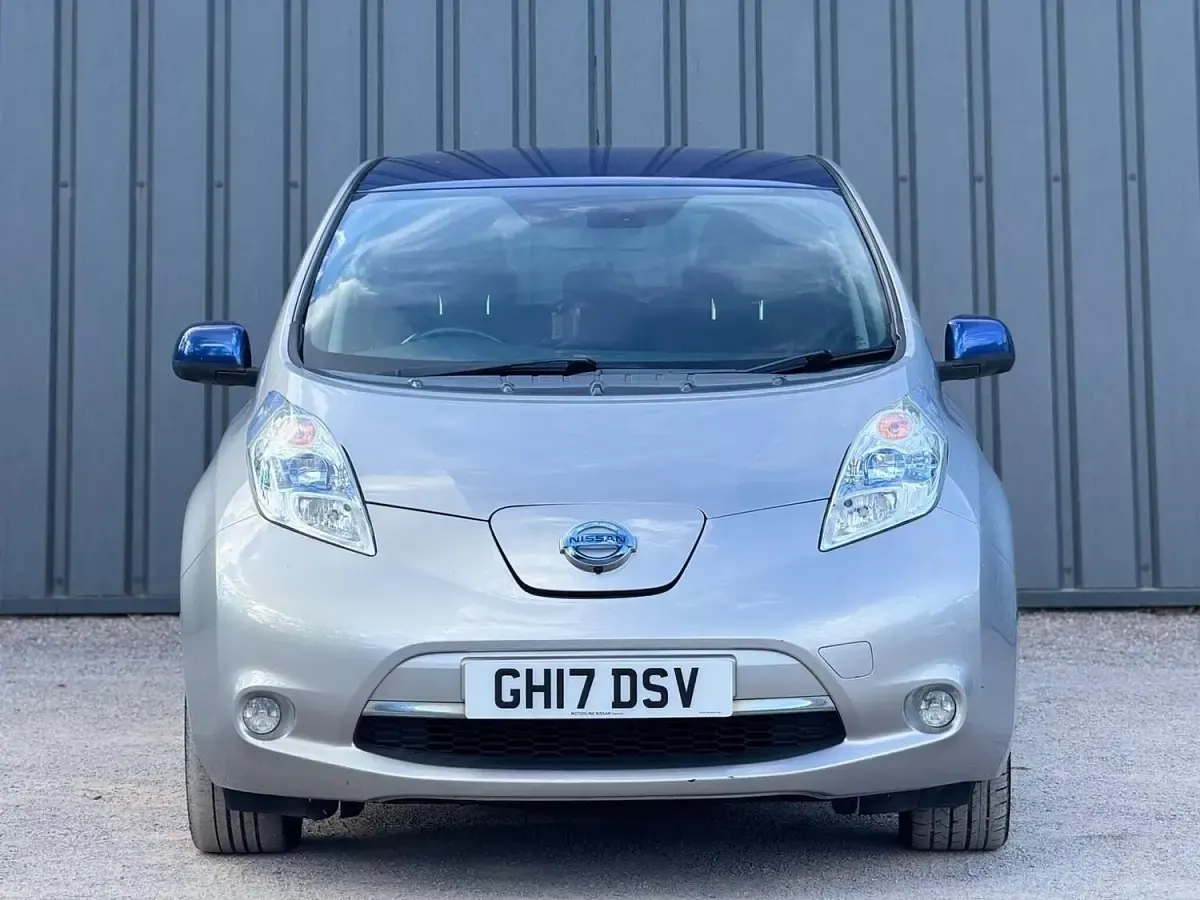 Used Nissan Leaf Tekna 80 kW (109 HP) 2017 Silver Hatchback