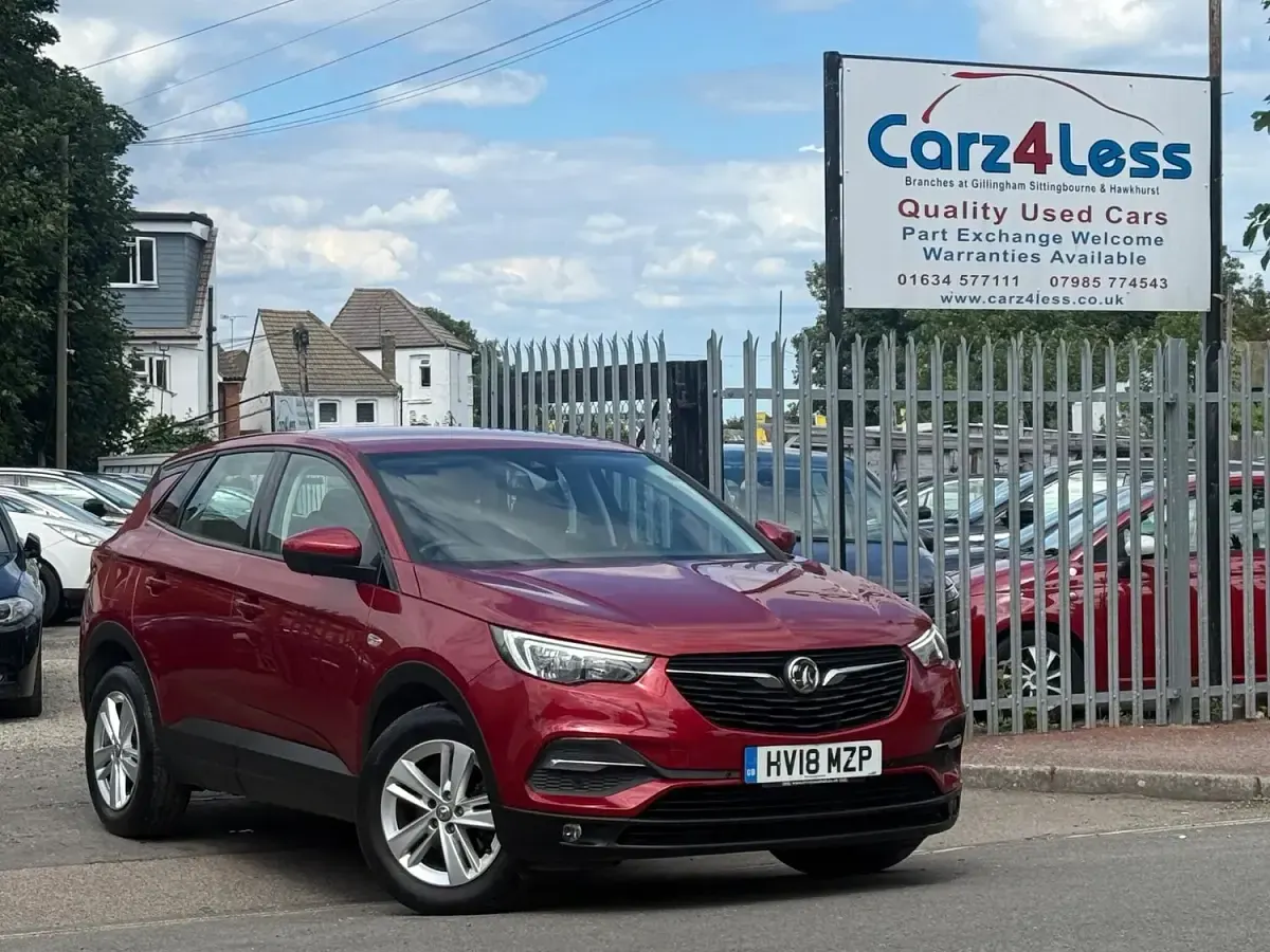 Used Vauxhall Grandland X S 130 HP (95 kW) 2018 Red SUV