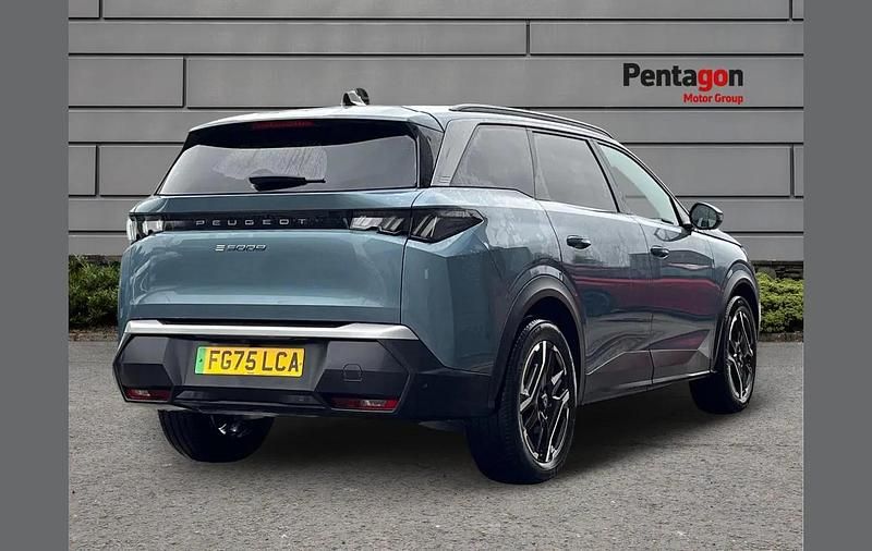 Used Peugeot 5008 Allure 156 kW (213 HP) 2025 Blue SUV