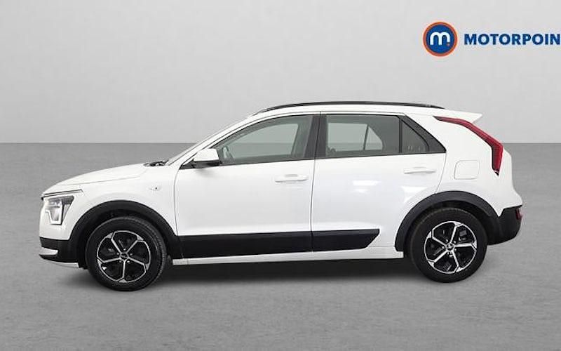 Used Kia Niro 141 HP (103 kW) 2023 White SUV