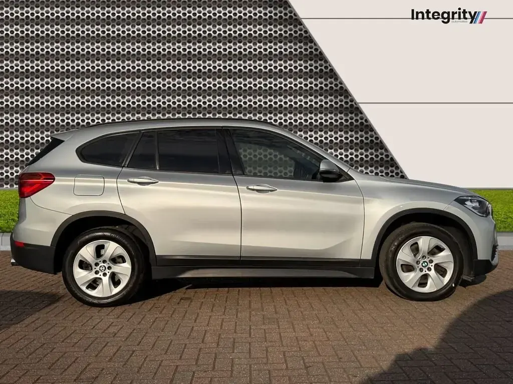 Usado BMW X1 Comfort Edition 192 CV (141 kW) 2019 Plateado SUV