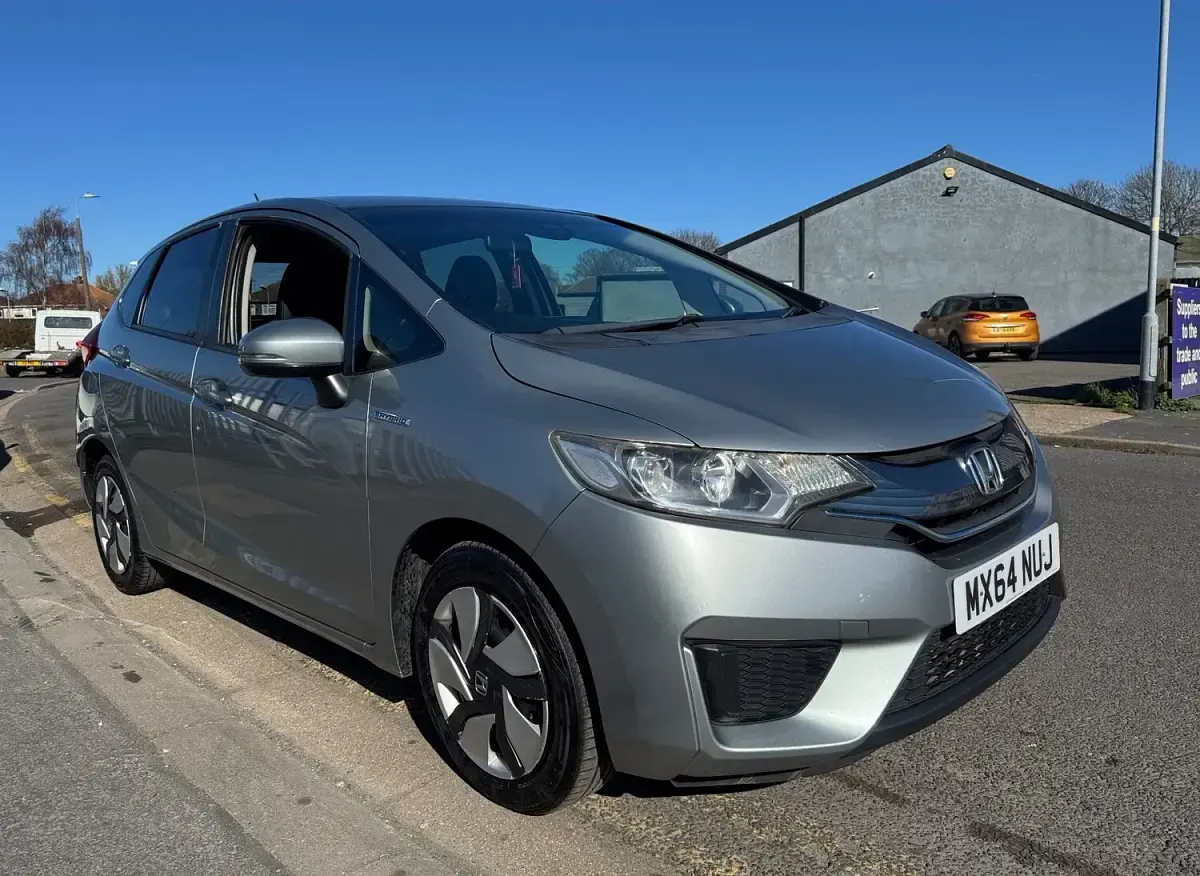 Used Honda Fit 109 HP (80 kW) 2024 Silver Hatchback