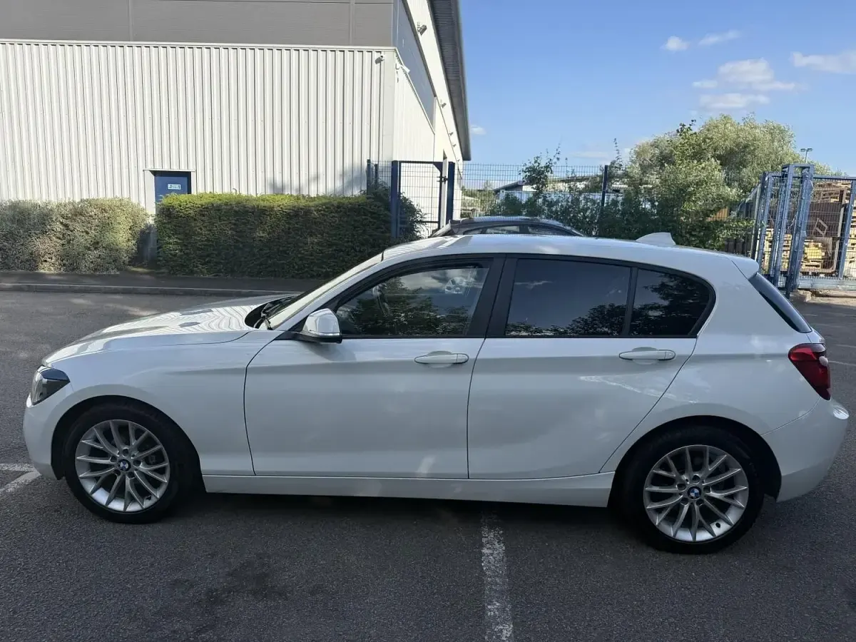 Used BMW 116 Sport Line 2013 White Hatchback