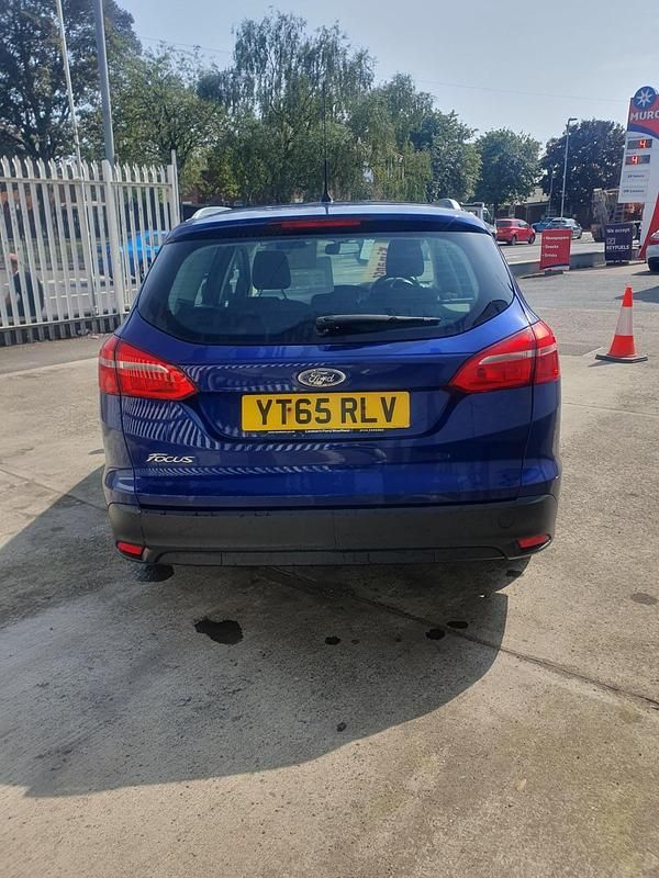 Used Ford Focus Zetec 2015 Blue Estate