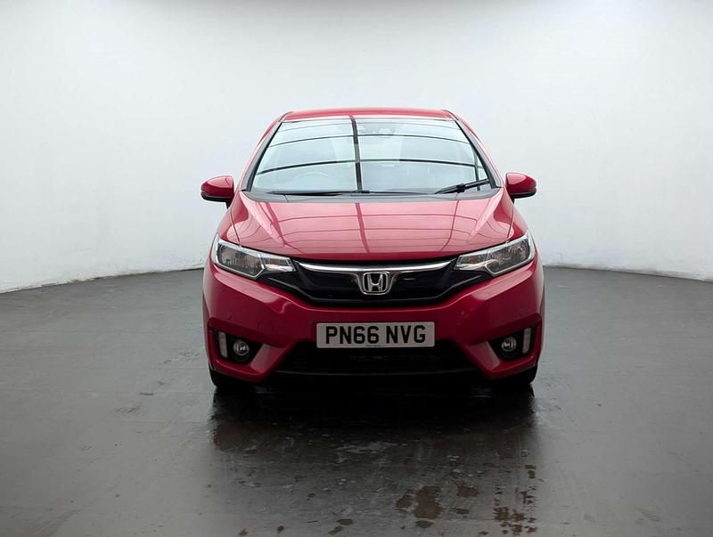 Begagnad Honda Jazz EX 102 HK (75 kW) 2016 Röd Halvkombi