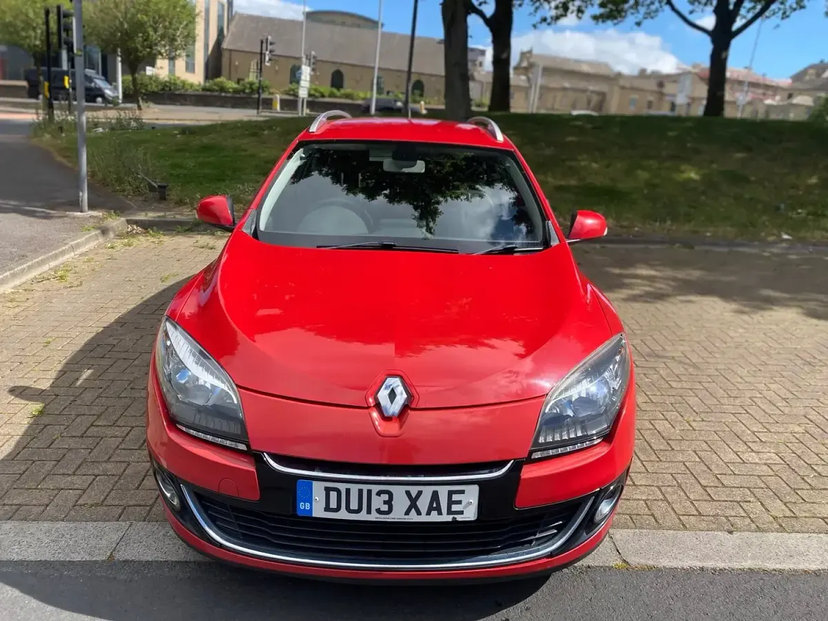 Used Renault Mégane GrandTour Dynamique 2013 Red Estate