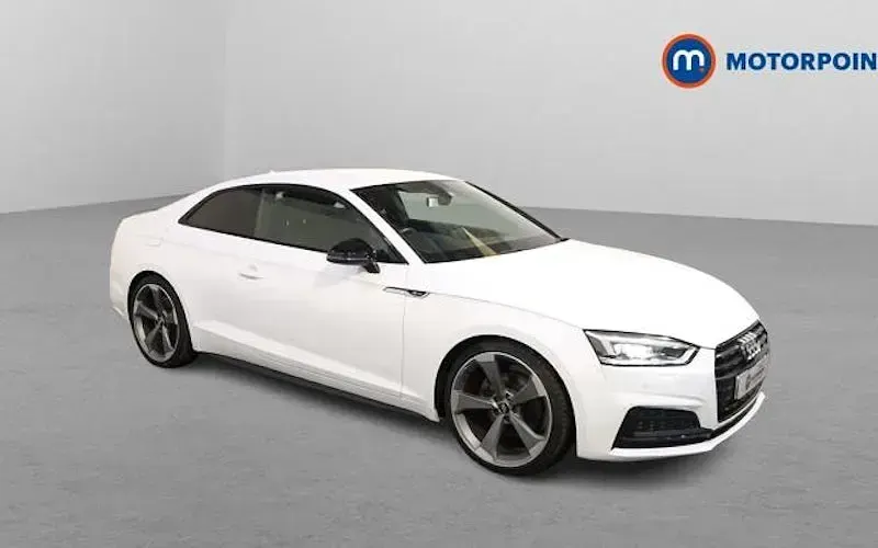 Usado Audi A5 Black Edition 190 HP (139 kW) 2019 Coupé