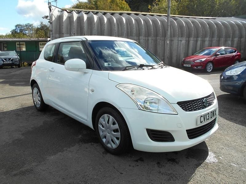 White Used 2013 Suzuki Swift Hatchback | £3,295 (Fair price) - Image 1/4