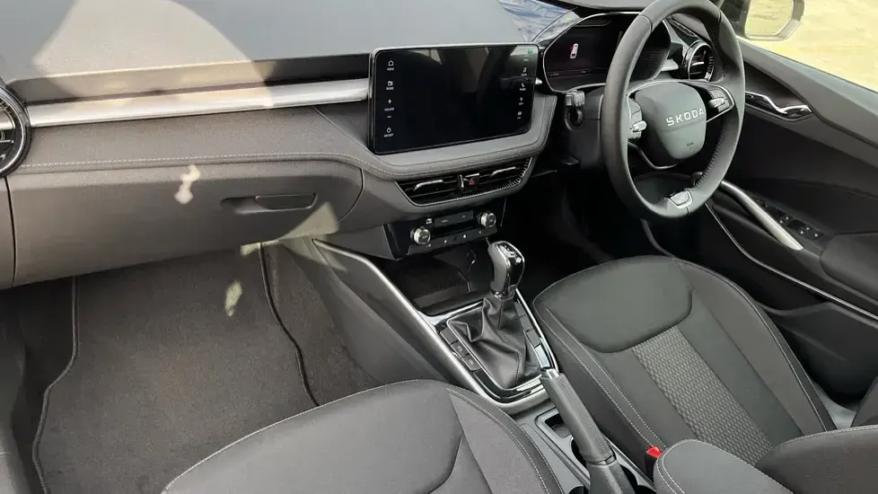 Ny Skoda Fabia SE L 150 HK (110 kW) 2026 Svart Halvkombi