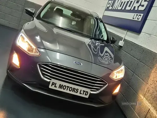 Usado Ford Focus Zetec 2026 Cinzento