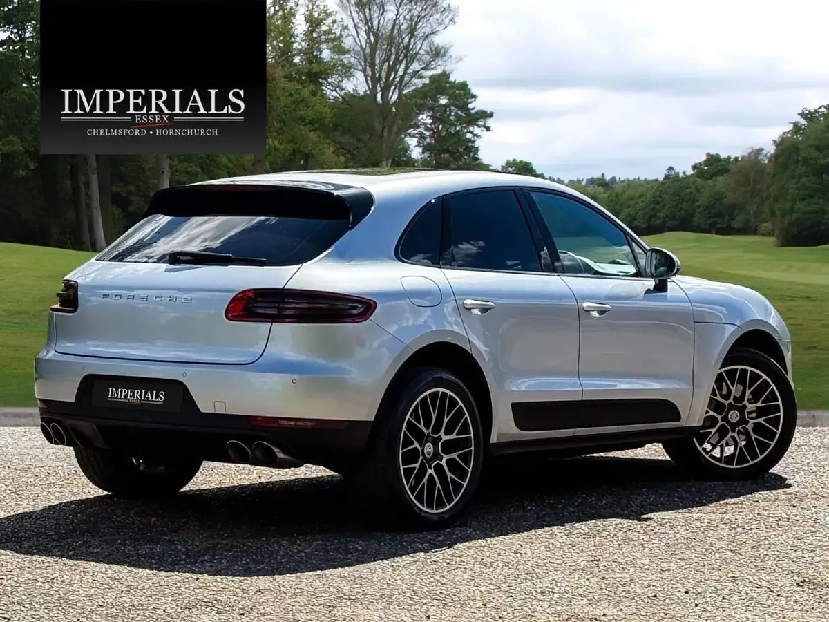 Usado Porsche Macan 258 CV (189 kW) 2016 Plateado SUV