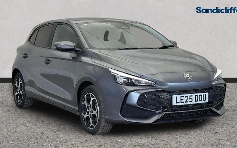 Metallic hampstead grey Used 2024 MG MG3 Trophy Hatchback | £16,500 (Good price) - Image 1/4