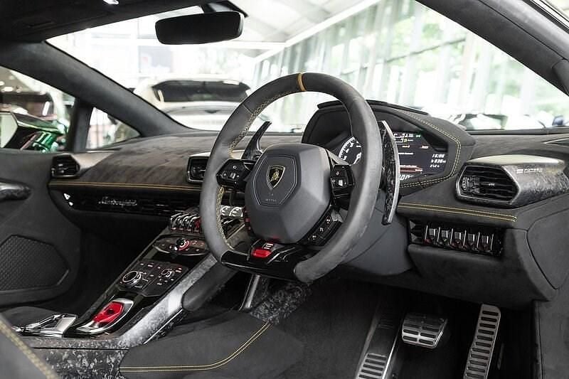 Used Lamborghini Huracán 640 HP (470 kW) 2019 Nero noctis Coupe