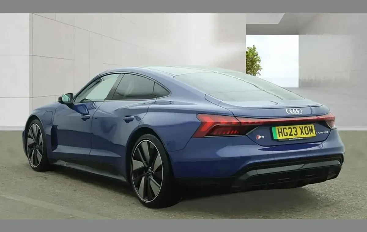 Used Audi RS e-tron GT Comfort 475 kW (646 HP) 2023 Blue Sedan