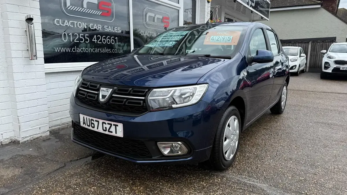 Used Dacia Sandero Lauréate 90 HP (66 kW) 2017 Blue Hatchback