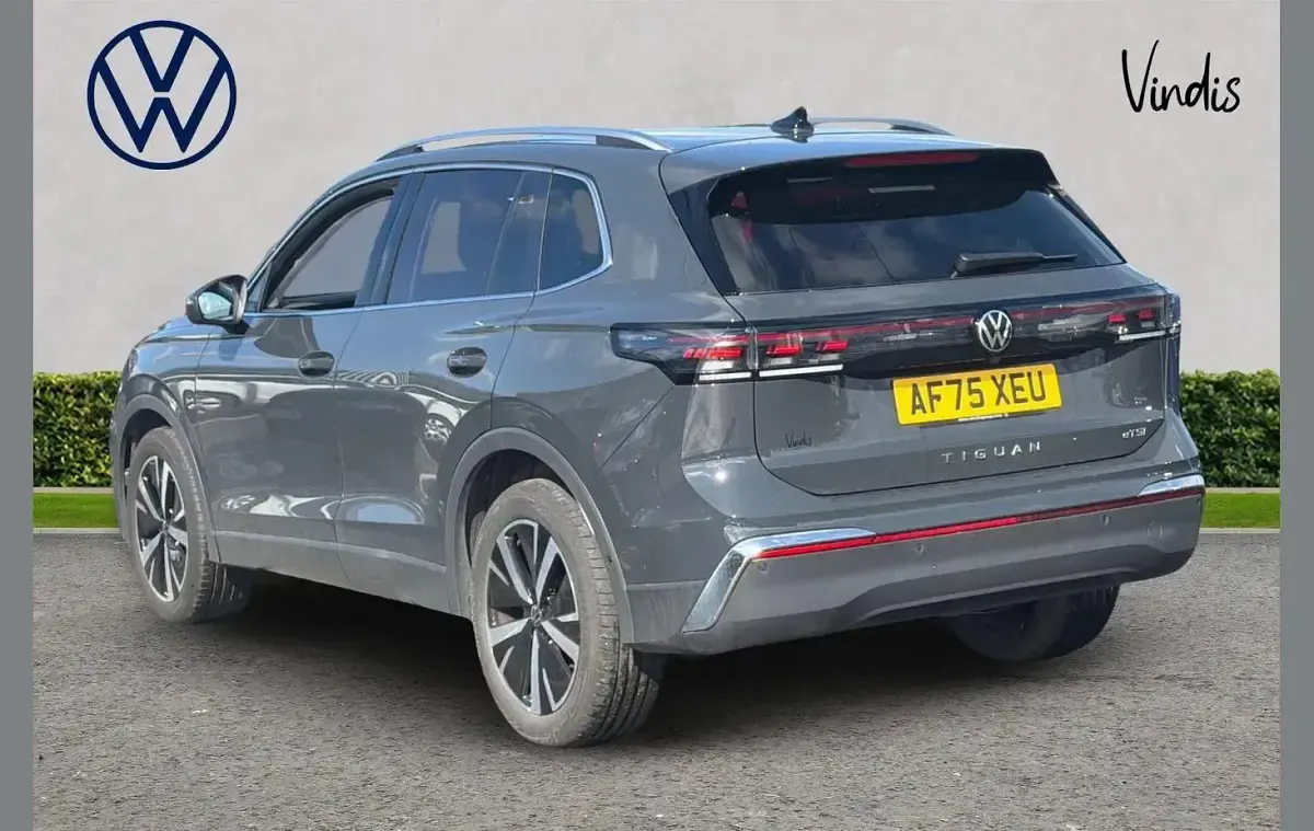 Used VW Tiguan Elegance 147 HP (108 kW) 2025 Grey SUV