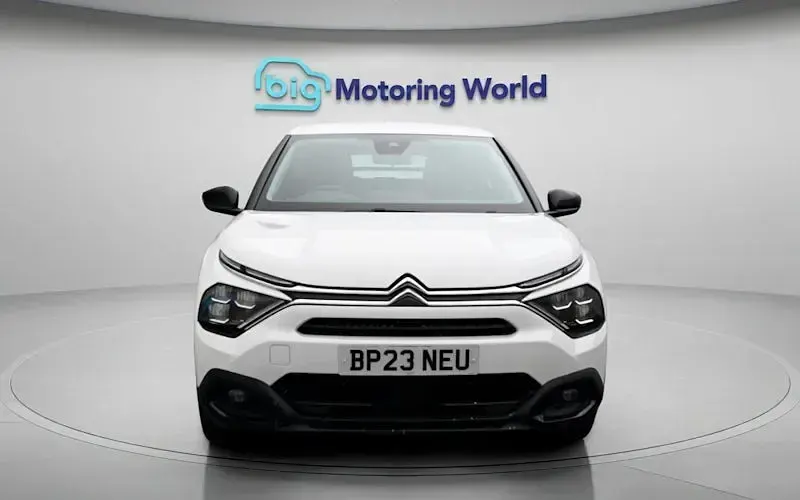 Used Citroën C4 PureTech 101 HP (74 kW) 2023 White SUV