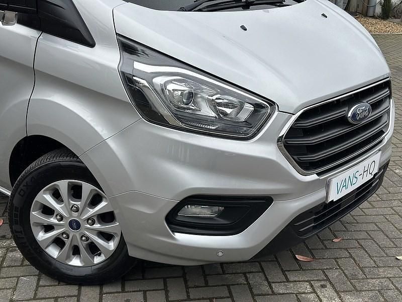 Used Ford Transit Custom Limited 130 HP (95 kW) 2020 Silver Van