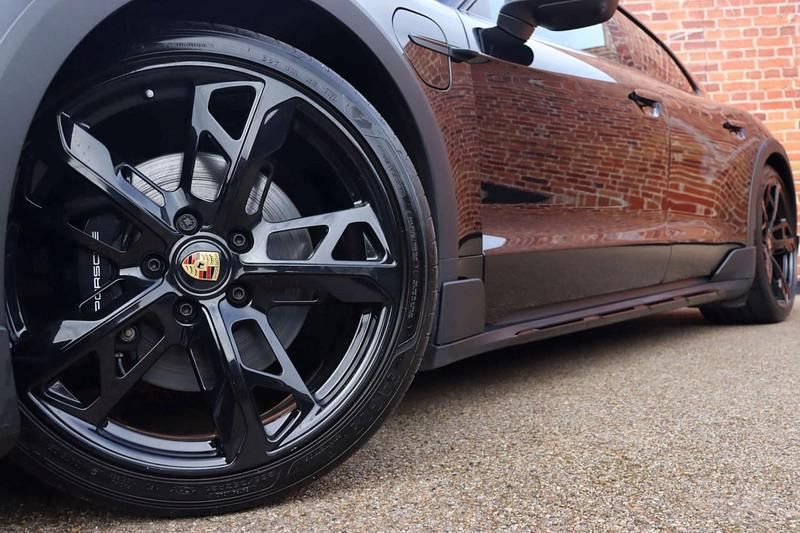 Used Porsche Taycan Cross Turismo 319 kW (435 HP) 2023 Black Estate