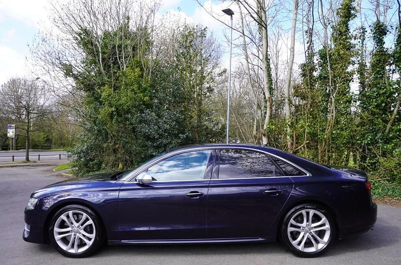 Used Audi S8 Comfort 2017 Blue Sedan