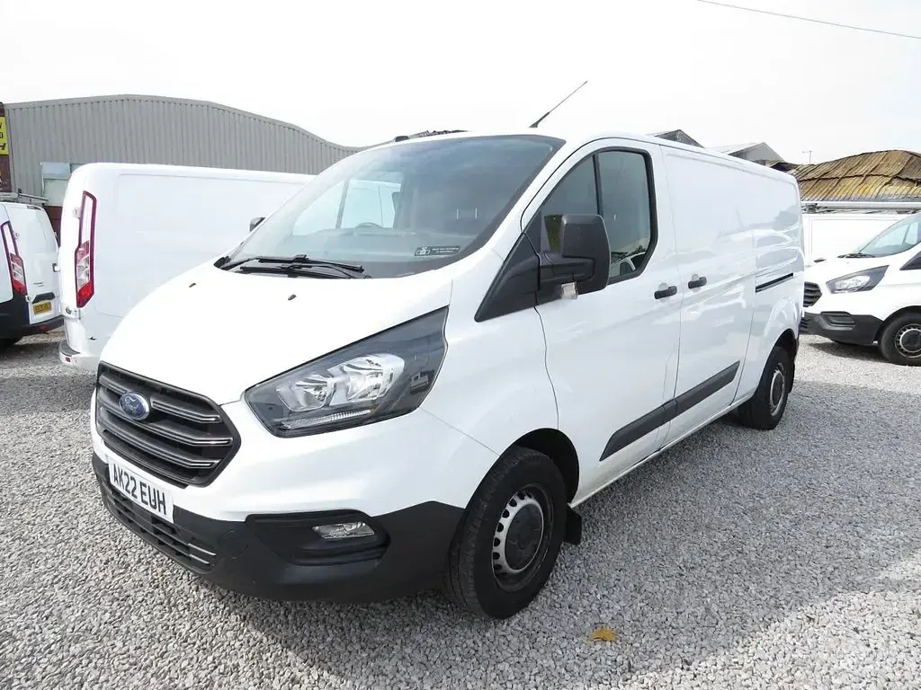 Used Ford Transit Custom 105 HP (77 kW) 2022 White Van