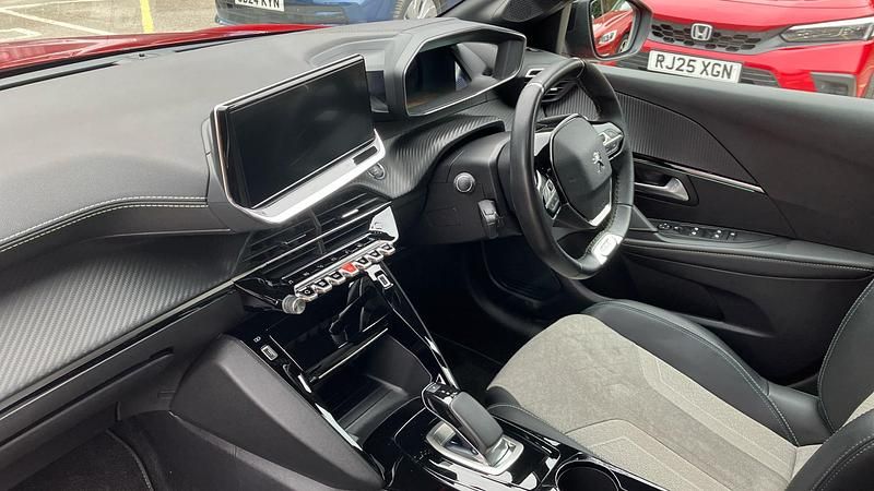 Used Peugeot e-208 Premium 100 kW (136 HP) 2021 Red Hatchback