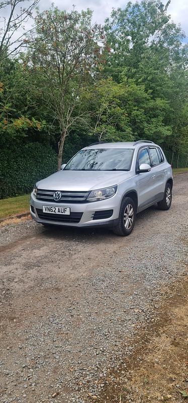 Używany VW Tiguan S 140 KM (102 kW) 2012 Srebrny SUV