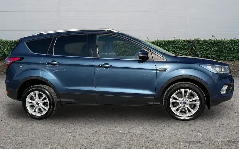 Second-hand Ford Kuga Titanium 120 CP (88 kW) 2018 Albastru SUV
