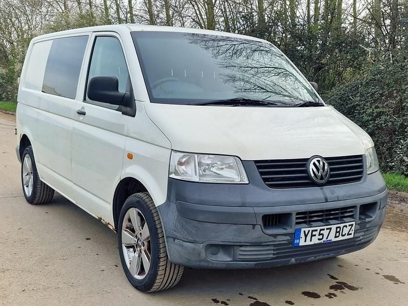 Used VW Transporter 102 HP (75 kW) 2007 White Van